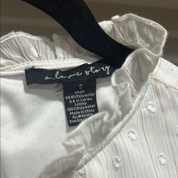 White Ruffled Sleeveless Blouse - Picture 2 of 6